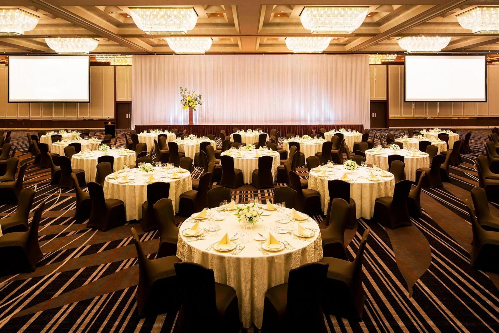 Urayasu Sheraton Grande Tokyo Bay Hotel מראה חיצוני תמונה